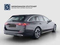 Gebraucht Mercedes E300 Avantgarde 204 PS (150 kW) 2024 Grau Kombi