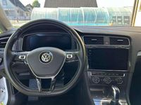 Gebraucht VW e-Golf 100 kW (136 PS) 2017 Weiß Kleinwagen