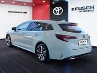 Neu Toyota Corolla 98 PS (72 kW) 2026 Weiß Kombi