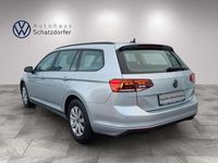 Gebraucht VW Passat 122 PS (89 kW) 2020 Silber  metallic Kombi