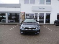 Gebraucht BMW 318 136 PS (100 kW) 2020 Grau Kombi