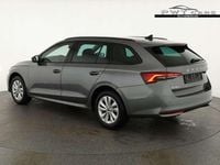 Neu Skoda Octavia Selection 150 PS (110 kW) 2025 Grau Kombi