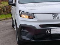 Neu Fiat Doblò 102 PS (75 kW) 2025 Weiß Van / Kleinbus