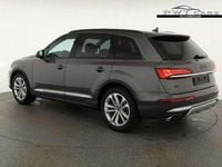 Neu Audi Q7 Basis 231 PS (169 kW) 2025 Grau SUV