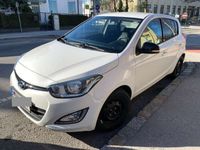 gebraucht Hyundai i20 1,25 Life Go