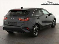 Neu Kia Ceed 140 PS (102 kW) 2025 Grau Kleinwagen