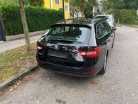 gebraucht Skoda Superb SuperbKombi 2,0 TDI Ambition DSG