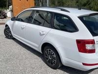 gebraucht Skoda Octavia Octavia Combi 1,6 TDI Active Active