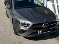 Gebraucht Mercedes A180 136 PS (100 kW) 2023 Grau Limousine