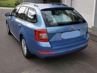 Gebraucht Skoda Octavia 110 PS (80 kW) 2017 Blau Kombi