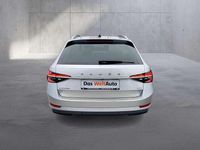 Gebraucht Skoda Superb Style 200 PS (147 kW) 2022 Silber  metallic Kombi