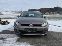 gebraucht VW Golf 1,2 - großes Infotainment, neuwertig.