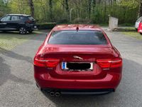 gebraucht Jaguar XE 20d R-Sport Aut.