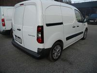 Gebraucht Peugeot Partner Business-Line 99 PS (72 kW) 2018 Weiß Van / Kleinbus