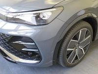 Gebraucht VW Tiguan Sport 150 PS (110 kW) 2025 Mittelgrau  metallic SUV