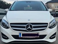 Gebraucht Mercedes 180 109 PS (80 kW) 2017 Weiß Limousine