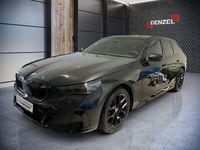 Gebraucht BMW 550e Comfort Edition 313 PS (230 kW) 2026 Saphirschwarz metall Kombi