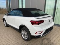 gebraucht VW T-Roc Cabriolet "Style" 1.0 TSI 110PS, Pure-White, Elektr. Verdeck in schwarz, Winterpaket, Klima, LED-PLUS-Scheinwerfer, 17" Alu Johannesburg, Parklenkassistent inkl. Parksensoren, ACC-Tempomat, App-Connect, Digitales Cockpit, Mittelarmlehne v