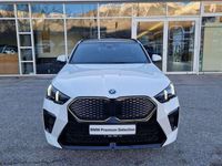 Gebraucht BMW iX2 Shadowline 225 kW (306 PS) 2024 Alpinweiß SUV
