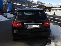 Gebraucht Mercedes B180 122 PS (89 kW) 2014 Schwarz Van / Kleinbus