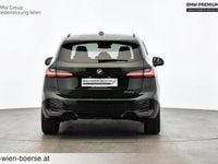 Gebraucht BMW 218 Active Tourer Efficient Dynamics 150 PS (110 kW) 2025 Grün Van / Kleinbus