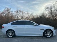 gebraucht Jaguar XE 20d R-Sport Aut.