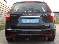 gebraucht Hyundai i30 CW 1,6 CRDi Europe Klima AHK MFL Rostfrei 2Hand Modell2011 1aTop Zustand Perfekt