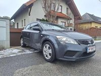 Gebraucht Kia ProCeed Active 90 PS (66 kW) 2011 Grau Limousine