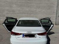 gebraucht Audi A3 1.6 TDI Limousine S tronic design