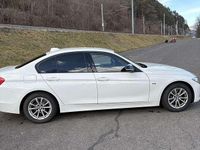 Gebraucht BMW 318 143 PS (105 kW) 2013 Limousine