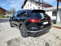 gebraucht VW Touareg 4Motion V6 TDI SCR Elegance Standh. Panorama uvm