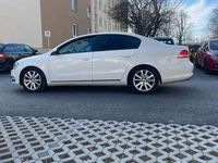 Gebraucht VW Passat Trendline 105 PS (77 kW) 2012 Limousine