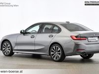 Gebraucht BMW 318 Efficient Dynamics 150 PS (110 kW) 2024 Grau Limousine