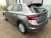 gebraucht Skoda Fabia Sondermodell 130 Jahre 1.0 TSI 116PS DSG/AUTOMATIK, METALLIC, 15" ALU, LED-Scheinwerfer, M-Lederlenkrad, Nebelscheinwerfer, Parksensoren hinten, Rückfahrkamera, Sitzheizung, Tempomat, Klimaanlage, Infotainment 8"+Wireless SmartLink, Fußmatten,