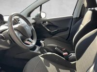 gebraucht Peugeot 208 Style 12 PureTech 82