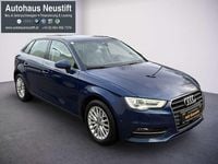 Gebraucht Audi A3 Ambiente 105 PS (77 kW) 2013 Blau Kleinwagen
