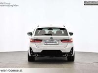 Gebraucht BMW 330e Efficient Dynamics 292 PS (214 kW) 2024 Weiß Kombi