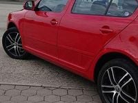 Gebraucht Skoda Octavia Elegance 105 PS (77 kW) 2010 Rot Limousine