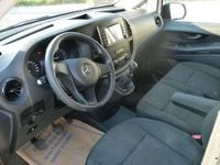 Gebraucht Mercedes Vito 102 PS (75 kW) 2021 Weiß Van