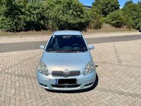 gebraucht Toyota Yaris 1,0 VVT-i Linea Sol