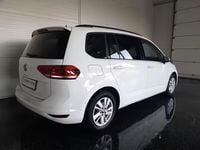 Gebraucht VW Touran 150 PS (110 kW) 2022 Purewhite Van / Kleinbus