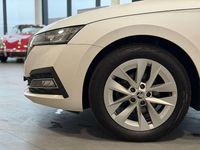 gebraucht Skoda Octavia Combi 20 TDI Style DSG LED ACC