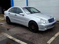 Gebraucht Mercedes C200 Classic 122 PS (89 kW) 2004 Silber Limousine