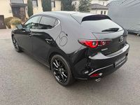 Neu Mazda 3 140 PS (102 kW) 2026 Schwarz sonderlackierung Limousine
