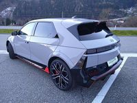 Neu Hyundai Ioniq 478 kW (650 PS) 2025 Grau Kleinwagen