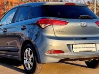 Gebraucht Hyundai i20 GO! 83 PS (61 kW) 2017 Blau Limousine