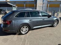 Gebraucht Skoda Superb LAURIN & KLEMENT 190 PS (139 kW) 2017 Grau Kombi