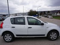 Gebraucht Dacia Sandero 75 PS (55 kW) 2012 Weiß Limousine