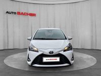 Gebraucht Toyota Yaris Active 72 PS (52 kW) 2019 Weiß Limousine