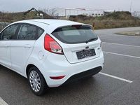 Gebraucht Ford Fiesta Trend 75 PS (55 kW) 2013 Weiß Limousine